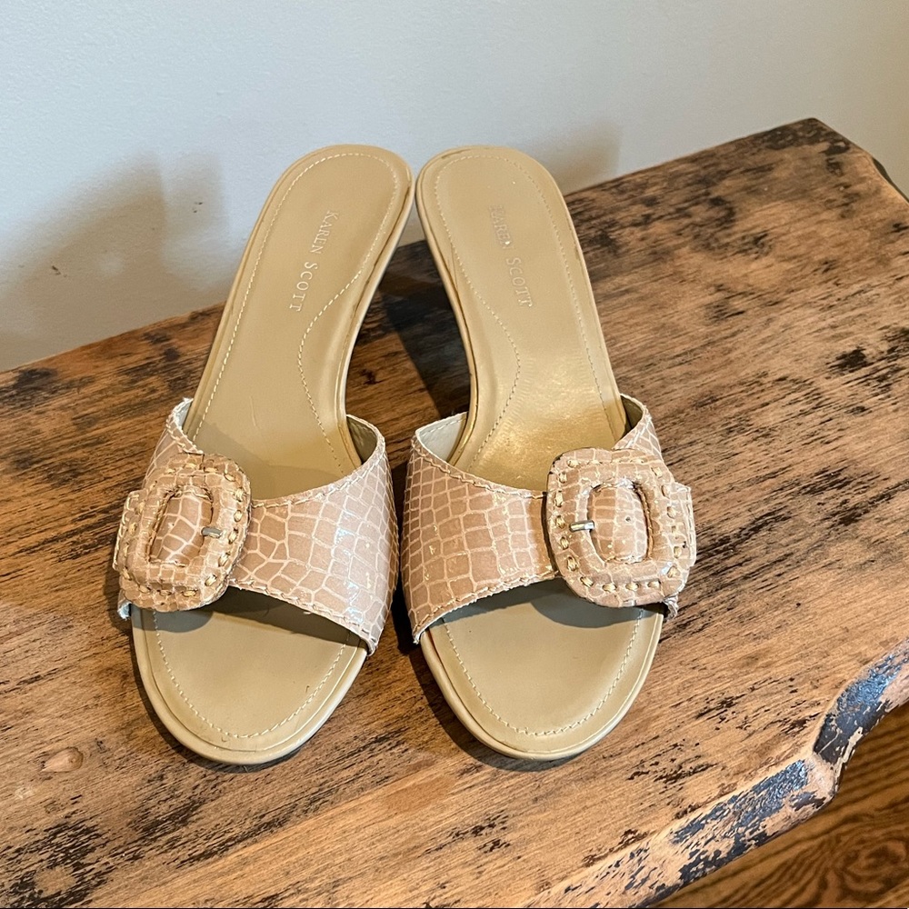 Karen Scott small heels